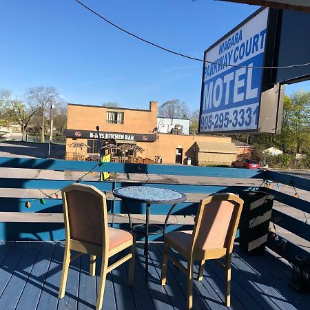 Niagara Parkway Court Motel מראה חיצוני תמונה