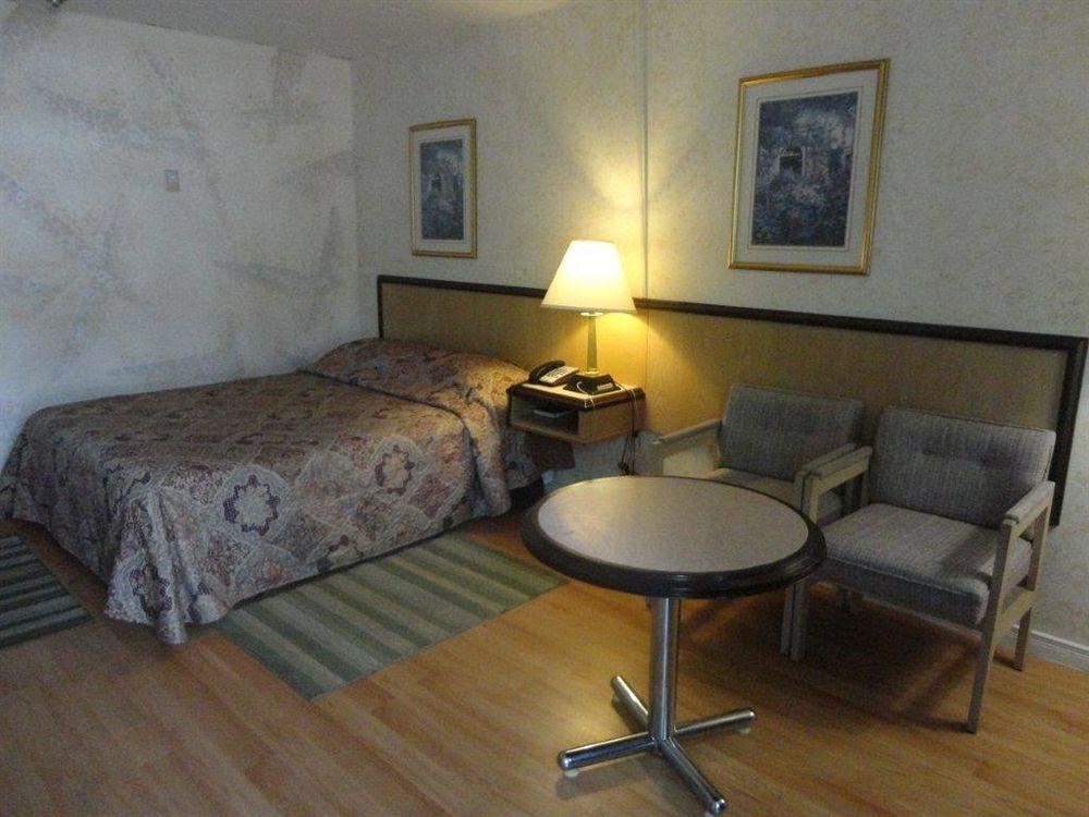 Niagara Parkway Court Motel מראה חיצוני תמונה