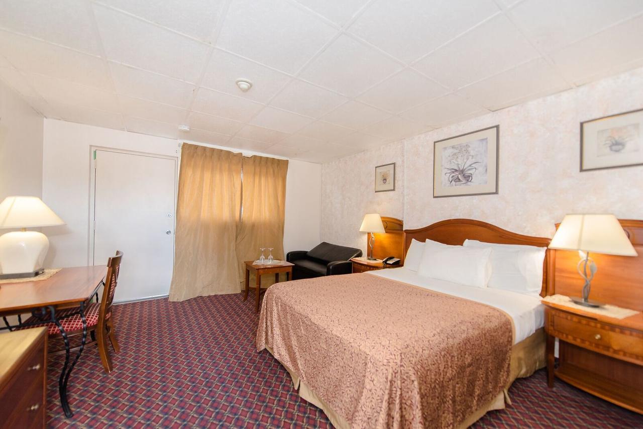 Niagara Parkway Court Motel מראה חיצוני תמונה