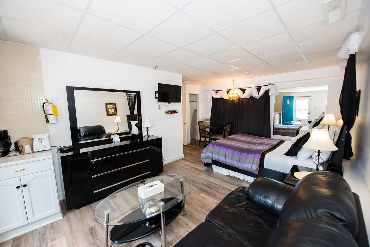Niagara Parkway Court Motel מראה חיצוני תמונה