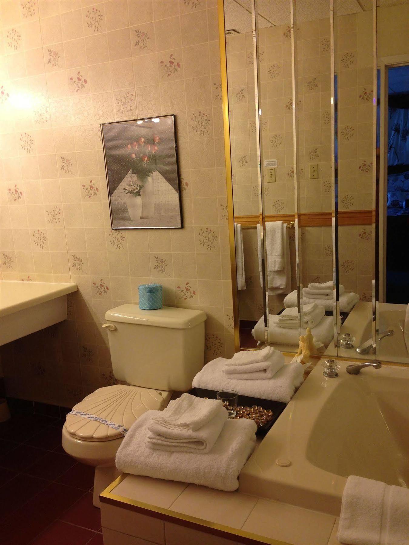 Niagara Parkway Court Motel מראה חיצוני תמונה