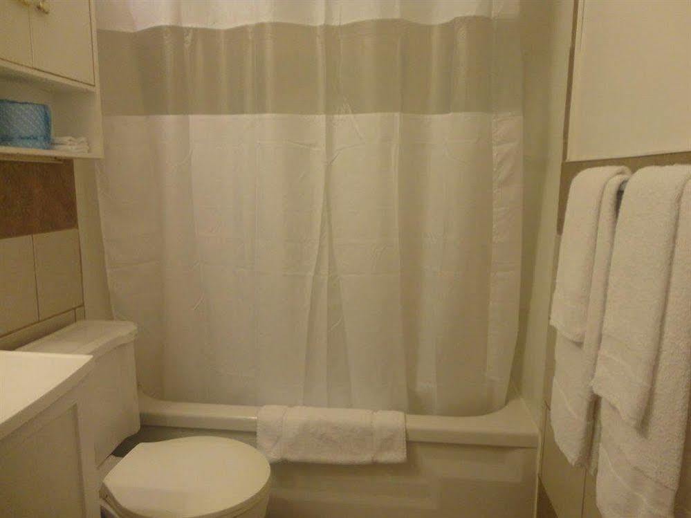 Niagara Parkway Court Motel מראה חיצוני תמונה